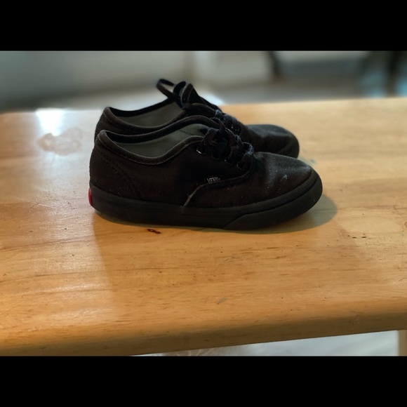 Vans - Picture 9 of 11